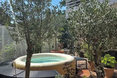 Image de City Apart - Air conditioning Whirpool Panorama window 5 persons Cultural monument