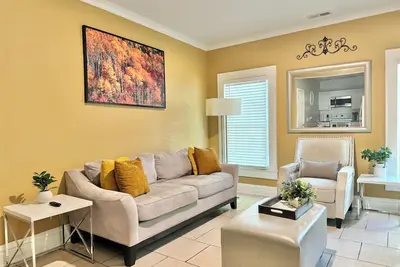 Image de Home in Downtown Concord