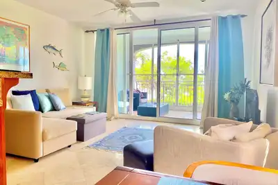 Image de Cozy 1-bedroom condo 5 min from beach with 2 pools and jacuzzi