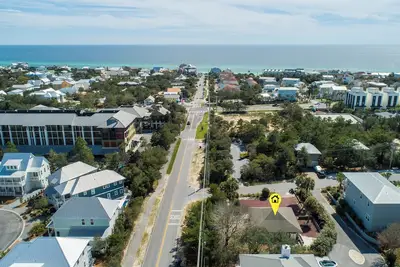 Image de Beasley Beach House - Blue Mountain Beach, Pet Friendly! Short walk to Beach!