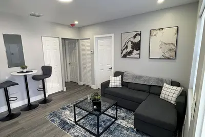 Image de Downtown West Palm Beach’s Newest 2 Bedroom Escape.