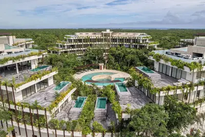 Image de Amazing Jungle Studio : Rooftop Pools : NiceWiFi