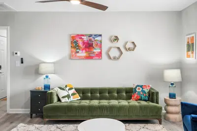 Image de New, Steps to Local Eats & Antiques