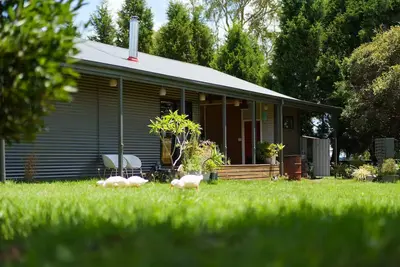 Image de Tranquil Farmstay on Central Coast! Cozy Holiday Rental for couples & families