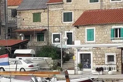 Image de Maison de vacances près de la mer Maslinica, Solta (K-23838)