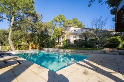 Image de Belle Villa familiale - Piscine chauffée