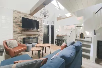 Image de The Rustic Loft at Blue