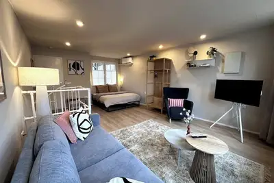 Image de Stylish & Cozy Stay | for a peaceful and comfortable stay.
