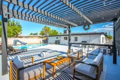 Image de Radiant Pool Retreat: 4br Nlv Getaway