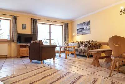 Image de Relax in the Heart of the Alps: Holiday Apartment in Haus Alpenstern \"Almrausch\"