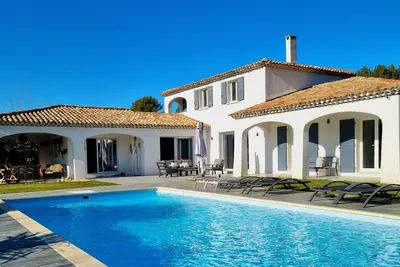 Image de Villa climatisée piscine à 5min d'Aix
