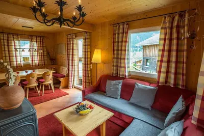 Image de Appartement dans une maison de vacances avec piscine, Wifi, Tv, terrasse, animaux admis, parking