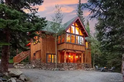 Image de Cozy 4 Bedroom 2 Bathroom Cabin in Idaho Springs