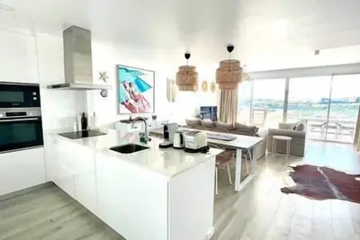 Image de Stunning Three Bedroom Townhouse