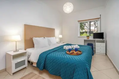 Image de HostWise - Bright and Comfortable Flat