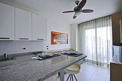 Image de Studio apartment a stone's throw from the sea!
