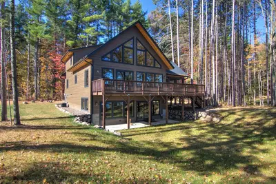 Image de Elk Run – New Luxury Lakefront Cabin on Lco