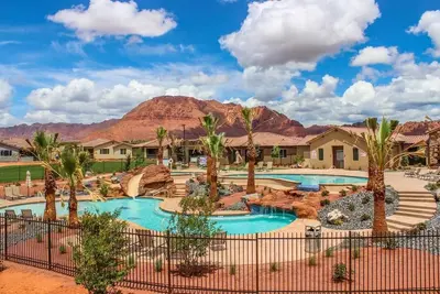Image de Double Retreat: Paradise Village Waterpark, Lazy Rive
