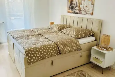 Image de Golden Hour Apartment (light-flooded, stylish, modern + top location)
