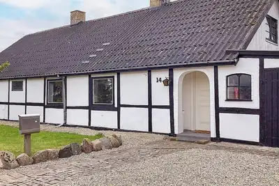 Image de Maison de vacances pour 8 a Sakskøbing-By Traum