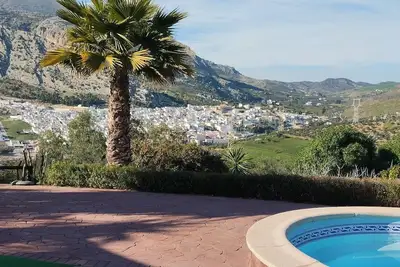 Image de Modern Villa with fantastic scenic views, 1km to village. Near Caminito de Rey \n