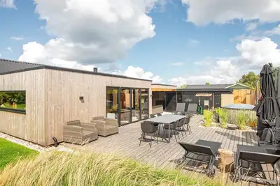 Image de Maison de vacances pour 8 a Hejls-By Traum