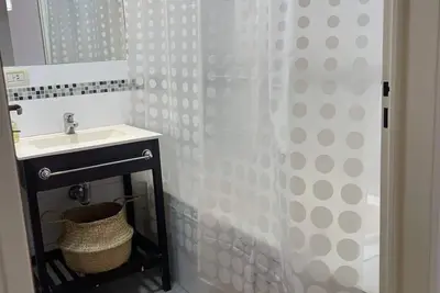 Image de Comfort and location with proximity to the Italian hospital, swimming pool and grill.