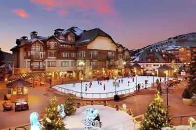 Image de Beaver Creek Condo | Steps to Village & Skiing