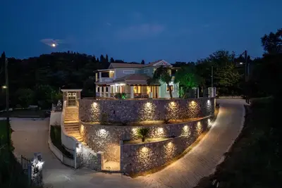 Image de Villa Logas Hill, 5 λεπτά απο την παραλία Logas Beach με το υπέροχο Ηλιοβασίλεμα!