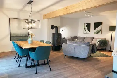 SeeZeit Tossens - With infrared sauna, terrace directly on the water