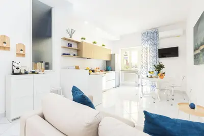 Image de Marescala vacation - Doria Home, spacious apartment in Sorrento town.