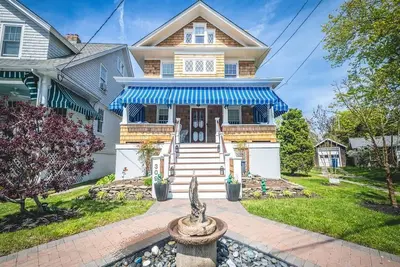 Image de Elegant 6br Home | Private Yard | Near the Beach