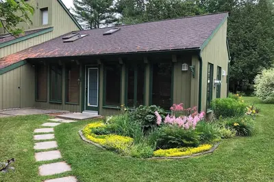 Image de HĂ´tel Ă la maison - Chalet sous les Thuyas