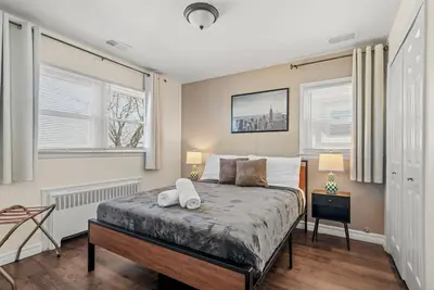 Image de Group Chic, 25 Mins ->Nyc, Free Parking, W/D