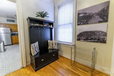 Image de 4 beds, 2 Showers w/Parking, 25 mins to Midtown