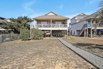 Image de Practically Perfect on West Beach - Just steps away from the Atlantic Ocean