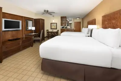 Image de Ultimate Alpine Comfort: Suite w\/ Kitchenette & Proximity to Ski Lifts
