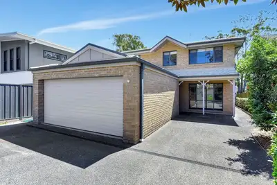 Image de Hidden Horizon Nords Wharf - 5 bed 3 bath - 1pm checkout Sundays