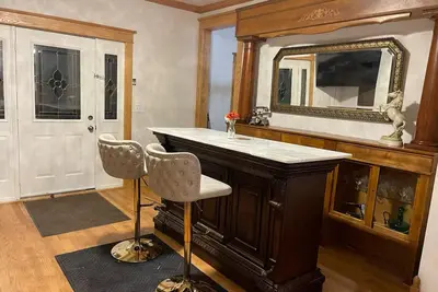 Image de Legacy farm waterfront 3-bedroom house in amazing Eau Claire on a horse farm.