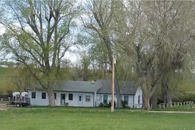 Image de Cowboy quaint 2 bedroom 1 Unit of farmhouse duplex. Near Sheridan Horse Property