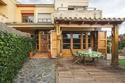 Image de Petite maison \"Mussol\" avec terrasse privée, balcon et Wi-Fi
