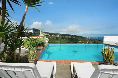 Image de Maison de vacances 'Chalet Inmountain T2 Private' avec vue sur la mer, piscine partagée et Wi-Fi