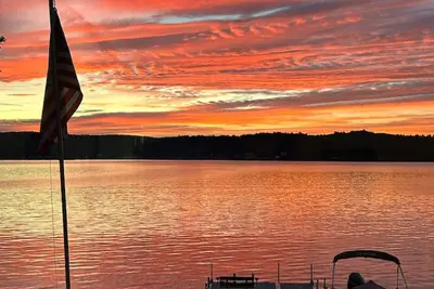 Image de Remodeled Winnisquam Lakefront Home - Private Dock/Ac/Dogs/Kayaks/SUPs/Fire Pit