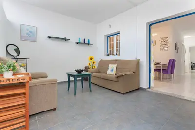 Image de Appartement de vacances 'Vanil Blanco' avec vue sur la montagne, terrasse privée et climatisation