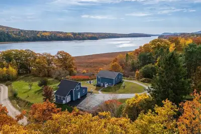Image de Stunning Remodeled Coastal Oasis - Gorgeous Water Views, A/C, Dogs, Firepit