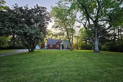 Image de Country Living Just 3 Miles From Gallatin Square