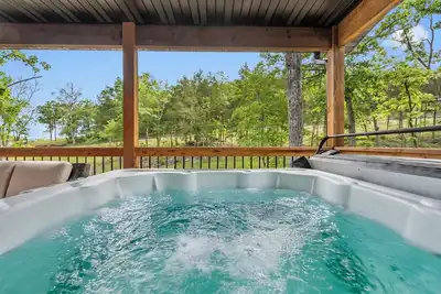 Image de Steps to Pond-Pvt Hot Tub-Community Indoor Pool-Near Thunder Ridge-Free Daily Tickets