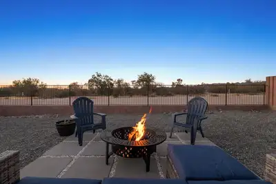 Image de Tucson Marana 3 Bedroom 2 Bathroom House Privacy Backyard Firepit Gym