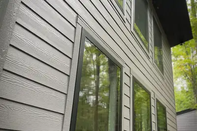 Image de **Cleaning Fee Included** Mini modern cabin nestled in the peaceful hills between Jackson and Putnam County, minutes away from Cummins Falls State Park. Designed for comfort and style, this vacation rental seamlessly blends modern charm with wooded s