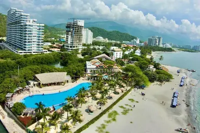 Image de Ocean View and Modern Apartment, 3 Bedrooms, 2 Baths, 4 minutes from the beach